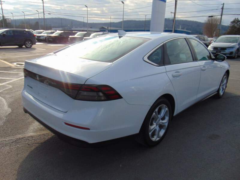  2023 Honda Accord Image: 4