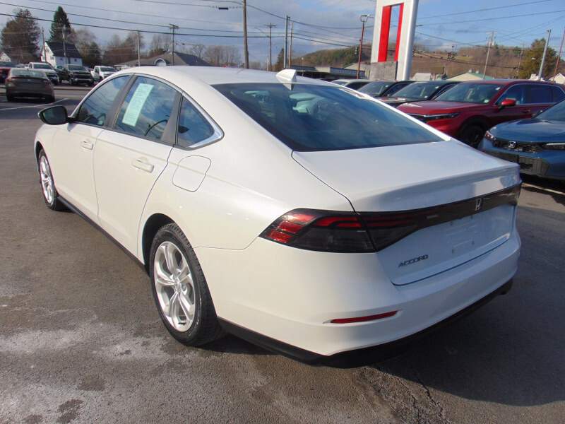 2023 Honda Accord Image: 6