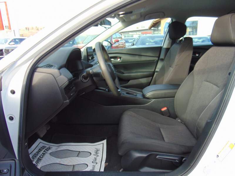 2023 Honda Accord Image: 8