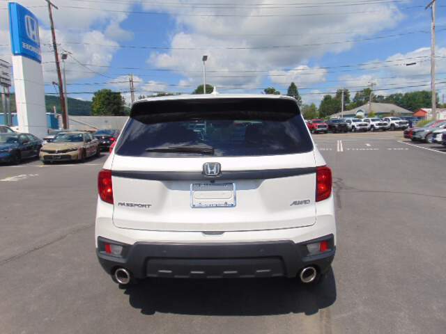 2023 Honda Passport Image: 5