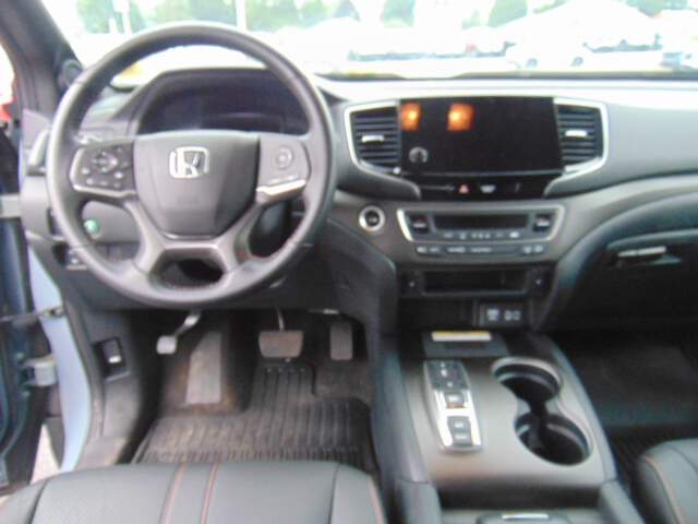  2023 Honda Passport Image: 10